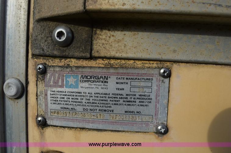 image for item K6648 1999 GMC C6500 box truck