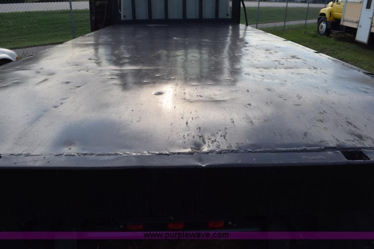 image for item K6649 1991 International 4900 flatbed truck