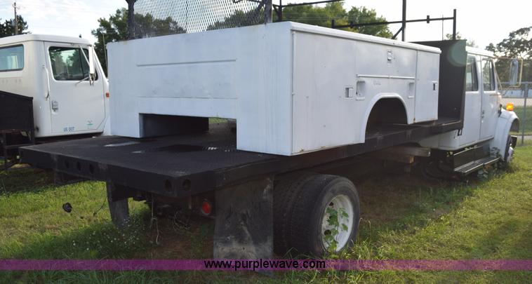 image for item K6650 1990 International 4600LP flatbed truck