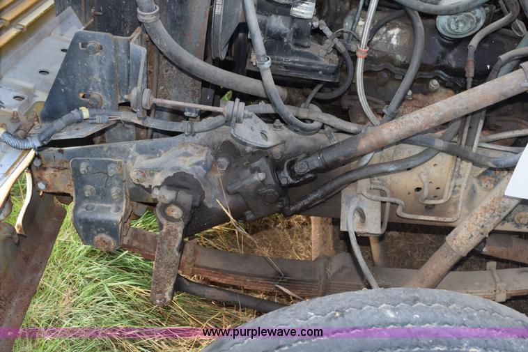 image for item K6650 1990 International 4600LP flatbed truck