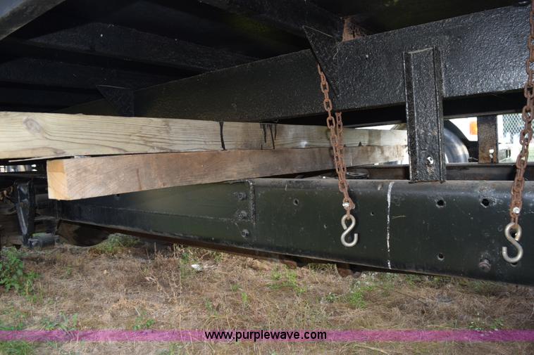 image for item K6650 1990 International 4600LP flatbed truck