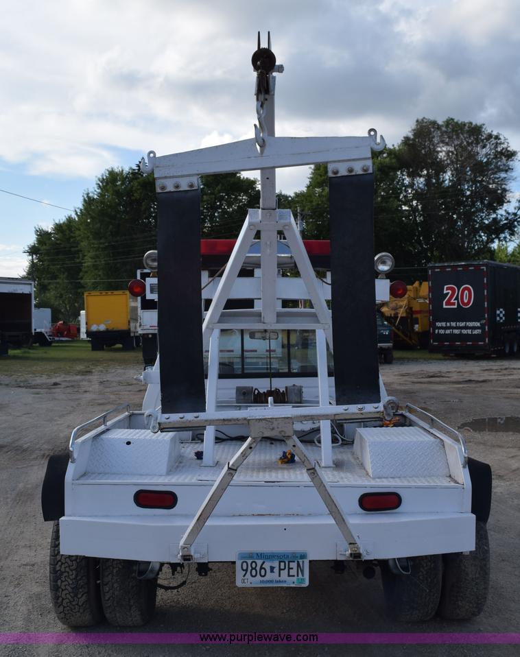 image for item K6652 1990 Dodge Dakota wrecker pickup truck