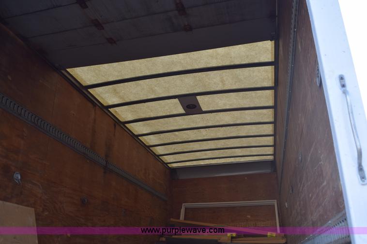 image for item K6654 1997 Ford F700 delivery truck