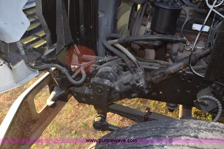 image for item K6654 1997 Ford F700 delivery truck