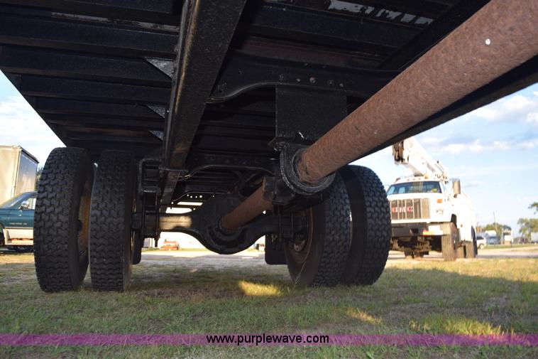 image for item K6654 1997 Ford F700 delivery truck