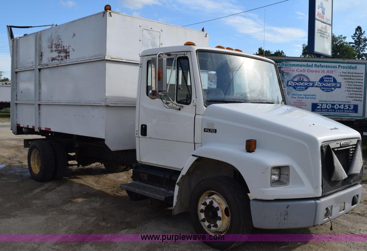 image for item K6655 1997 Freightliner FL60 chipper truck