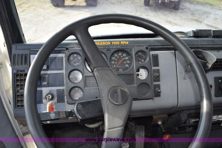 image for item K6655 1997 Freightliner FL60 chipper truck