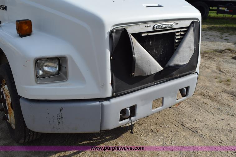 image for item K6655 1997 Freightliner FL60 chipper truck