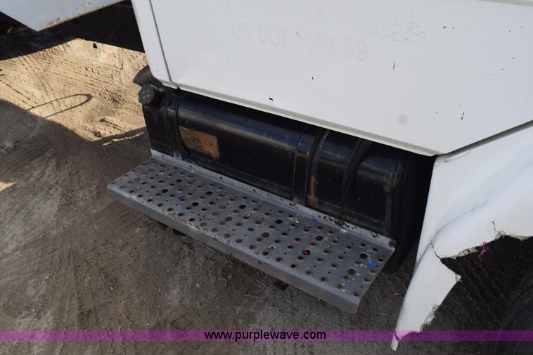 image for item K6655 1997 Freightliner FL60 chipper truck