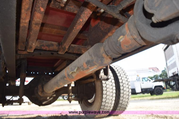 image for item K6655 1997 Freightliner FL60 chipper truck