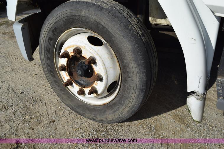 image for item K6655 1997 Freightliner FL60 chipper truck