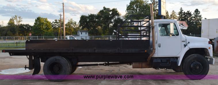 image for item K6656 1985 International 1954 flatbed truck