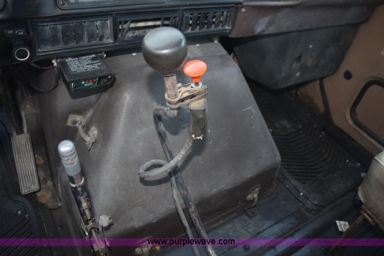 image for item K6656 1985 International 1954 flatbed truck