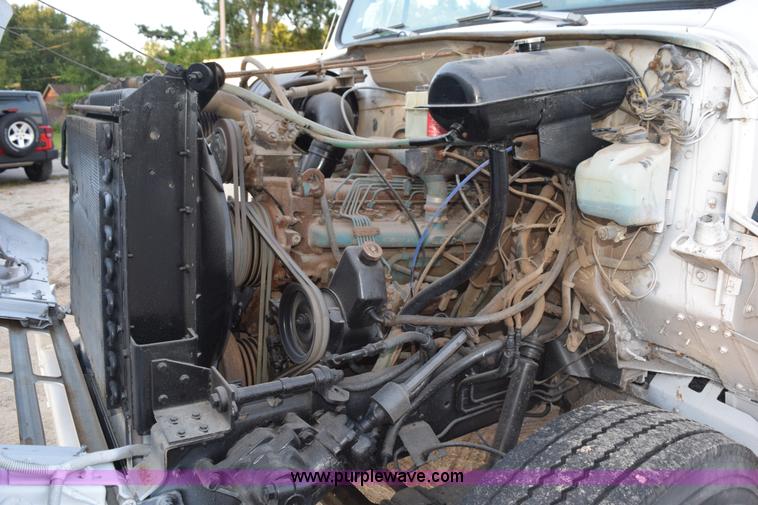 image for item K6656 1985 International 1954 flatbed truck