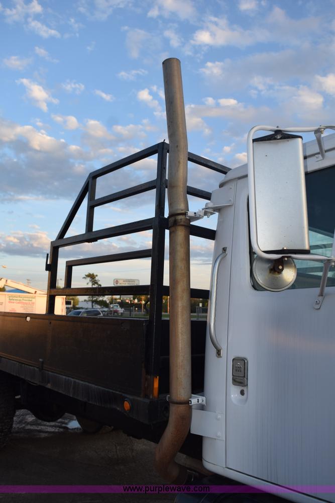 image for item K6656 1985 International 1954 flatbed truck