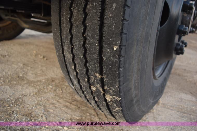 image for item K6656 1985 International 1954 flatbed truck