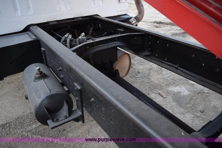 image for item K6656 1985 International 1954 flatbed truck