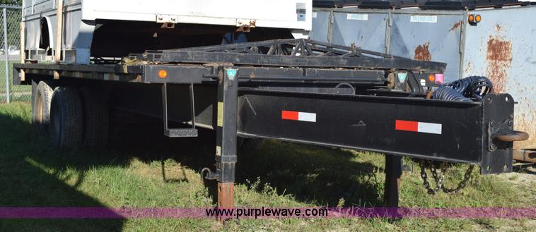 image for item K6658 2004 PJ flatbed dump trailer