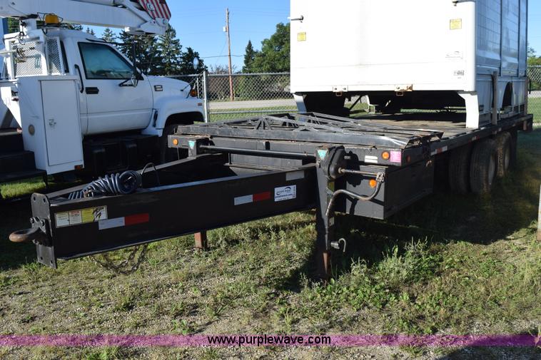 image for item K6658 2004 PJ flatbed dump trailer