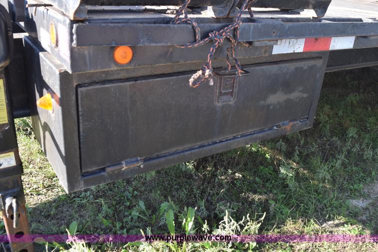 image for item K6658 2004 PJ flatbed dump trailer