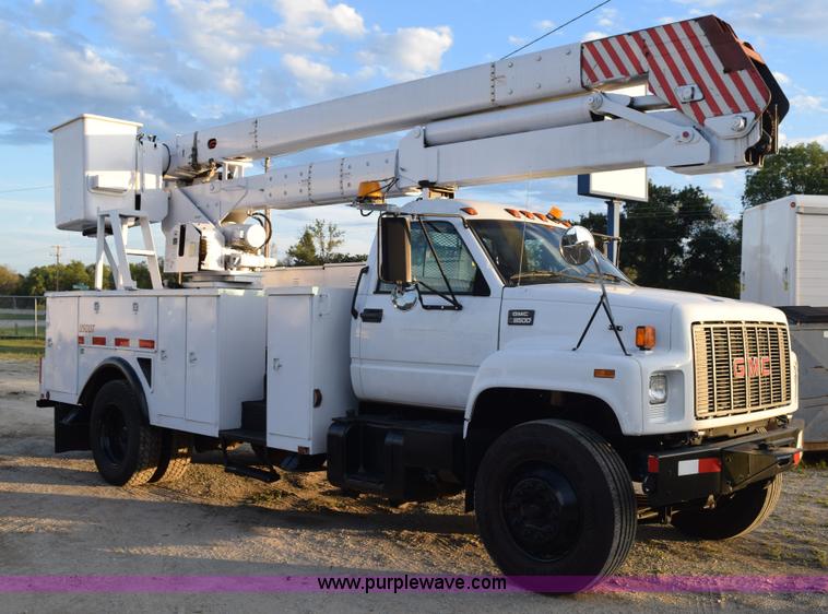 image for item K6662 1999 GMC C8500 bucket truck