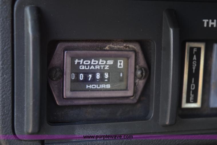 image for item K6662 1999 GMC C8500 bucket truck