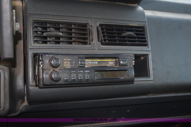 image for item K6662 1999 GMC C8500 bucket truck