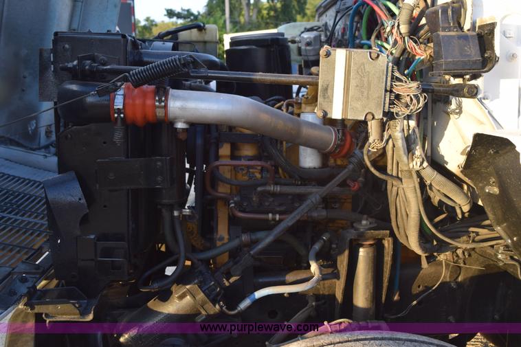 image for item K6662 1999 GMC C8500 bucket truck