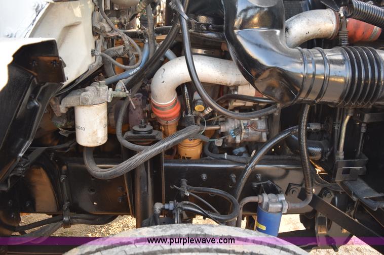 image for item K6662 1999 GMC C8500 bucket truck