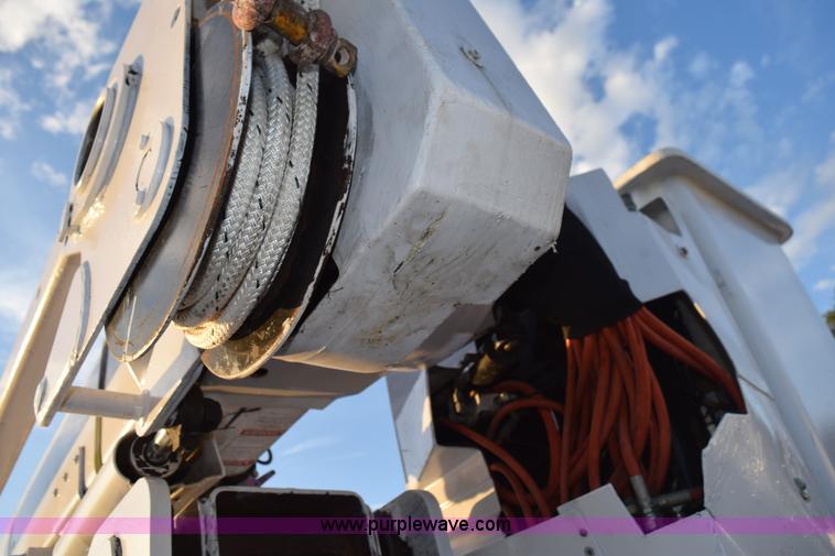 image for item K6662 1999 GMC C8500 bucket truck