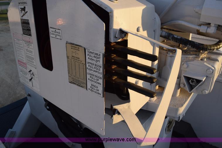 image for item K6662 1999 GMC C8500 bucket truck