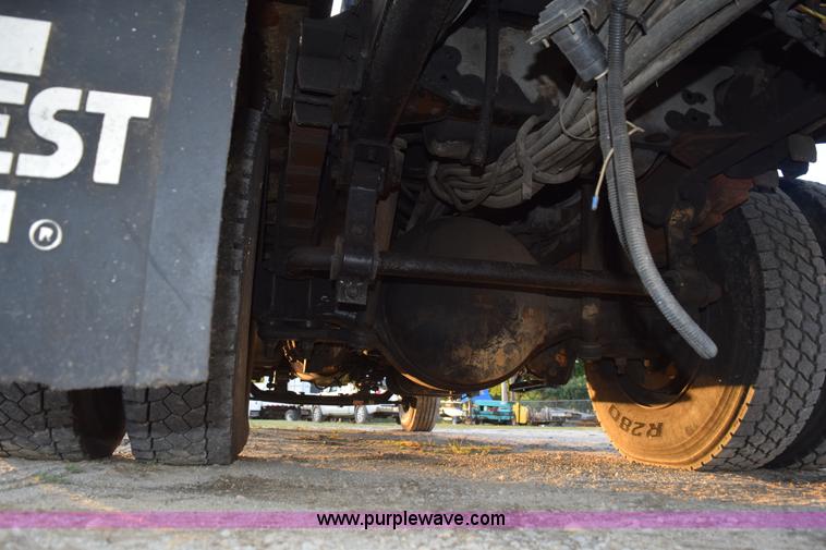 image for item K6662 1999 GMC C8500 bucket truck