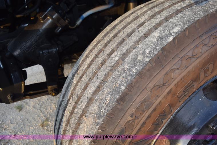 image for item K6662 1999 GMC C8500 bucket truck