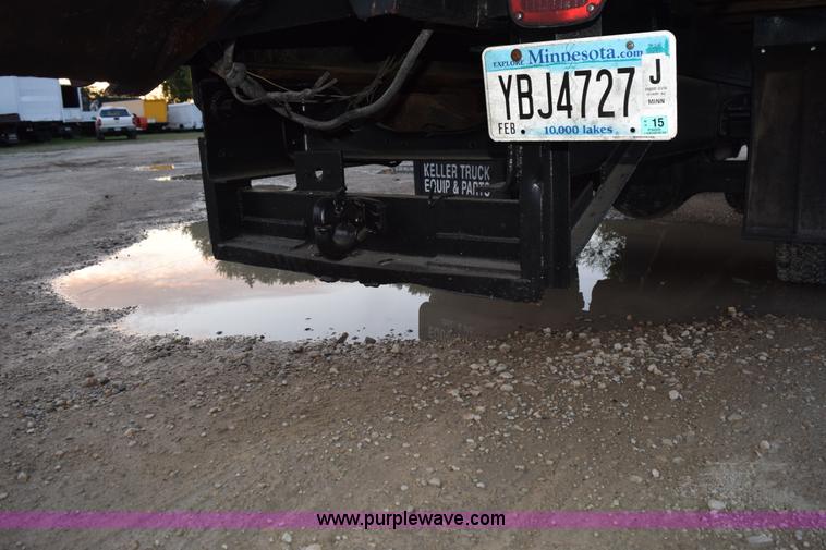 image for item K6664 2004 International DuraStar 4300 grapple truck