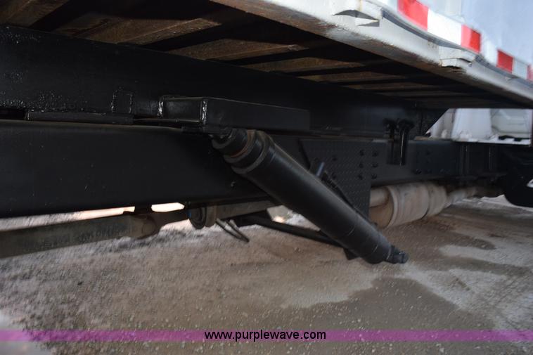 image for item K6664 2004 International DuraStar 4300 grapple truck