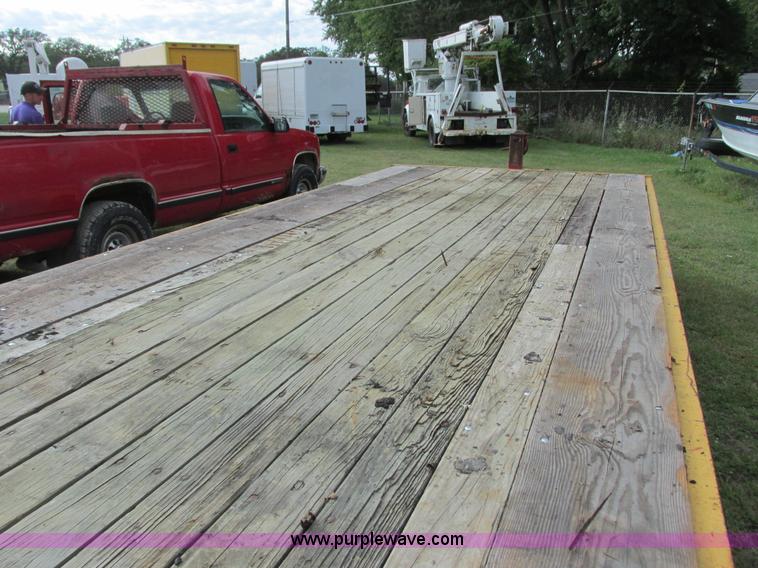 image for item K6731 1973 Trail-Eze 1090-24 equipment trailer