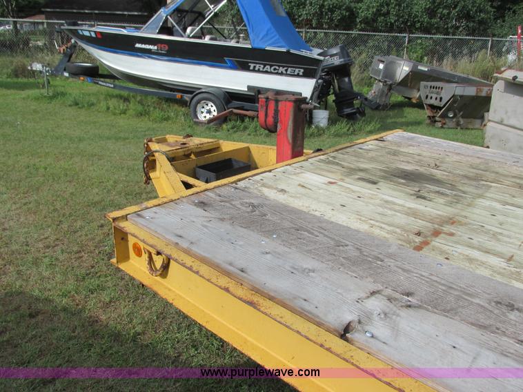 image for item K6731 1973 Trail-Eze 1090-24 equipment trailer