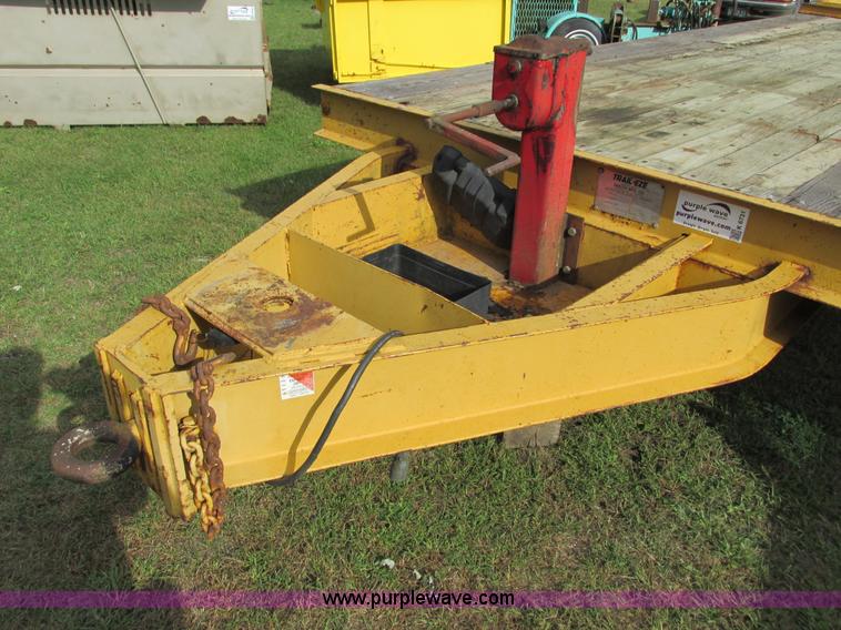 image for item K6731 1973 Trail-Eze 1090-24 equipment trailer