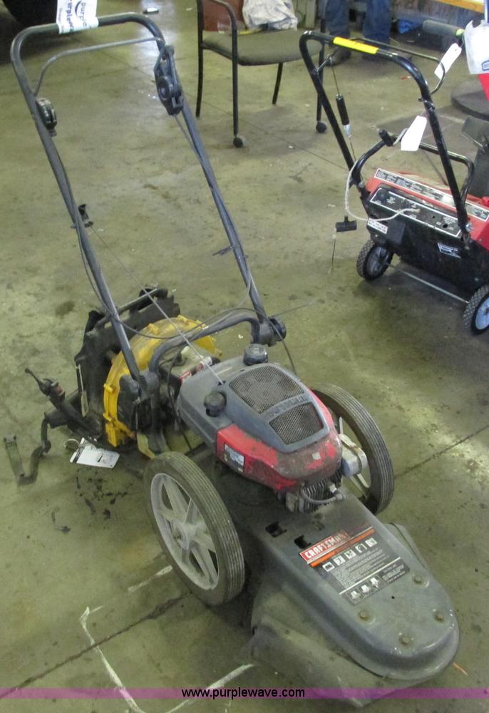 image for item K6733 Assorted lawn equipment