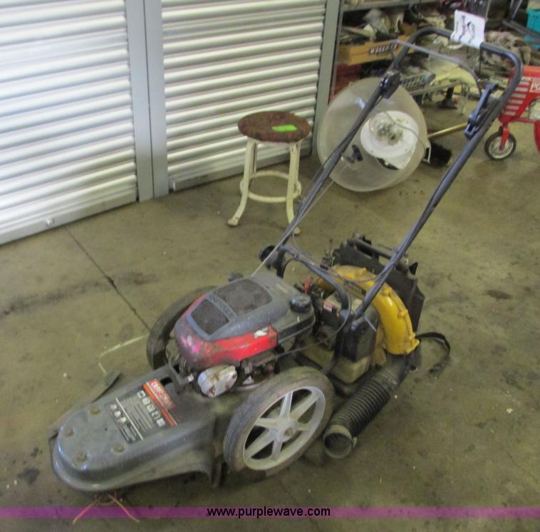 image for item K6733 Assorted lawn equipment