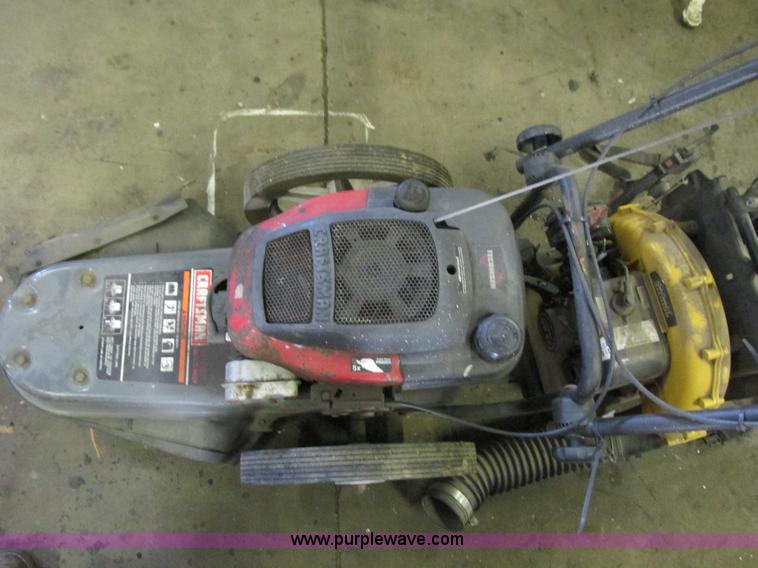 image for item K6733 Assorted lawn equipment