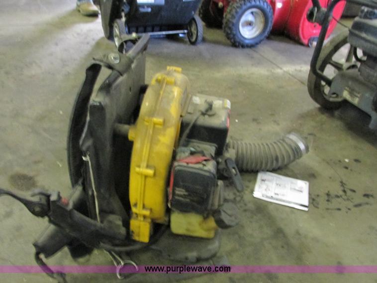 image for item K6733 Assorted lawn equipment