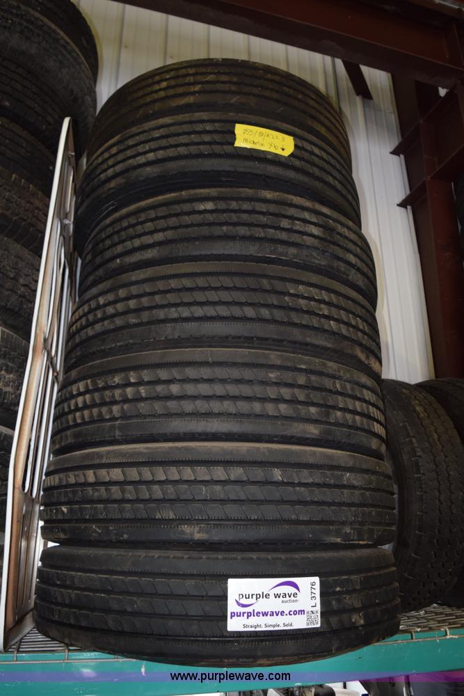 image for item L3776 (7) assorted Michelin tires