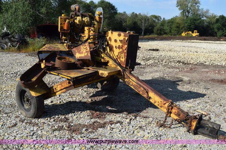 image for item L5906 Vermeer 665 stump grinder