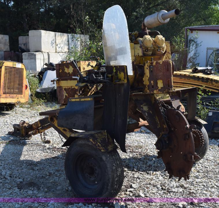 image for item L5906 Vermeer 665 stump grinder