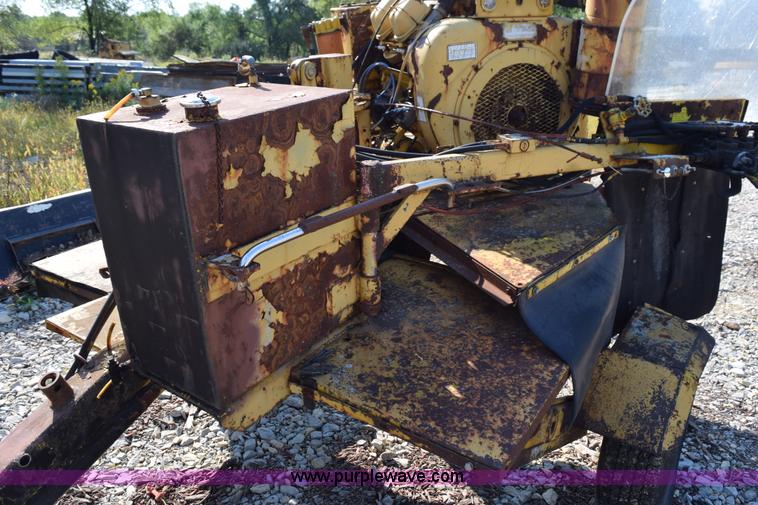 image for item L5906 Vermeer 665 stump grinder