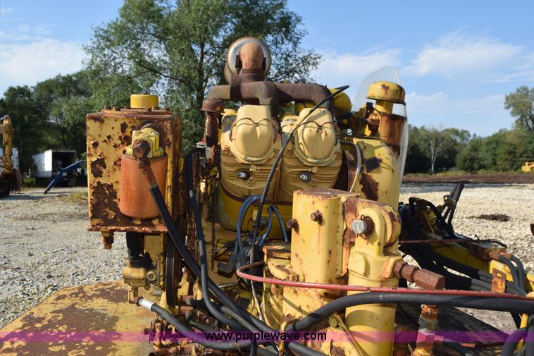 image for item L5906 Vermeer 665 stump grinder