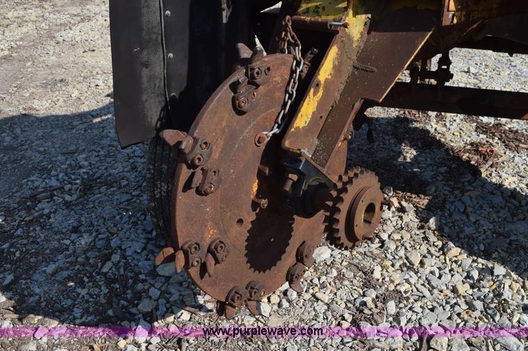 image for item L5906 Vermeer 665 stump grinder