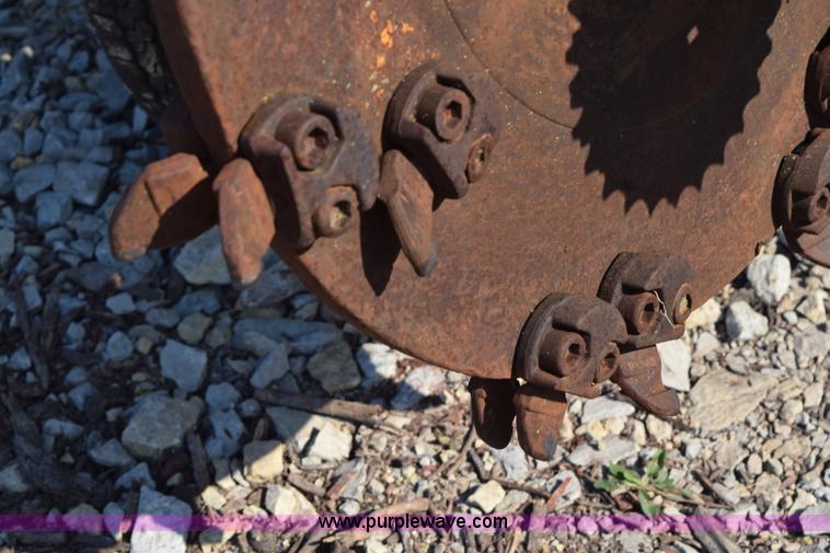 image for item L5906 Vermeer 665 stump grinder