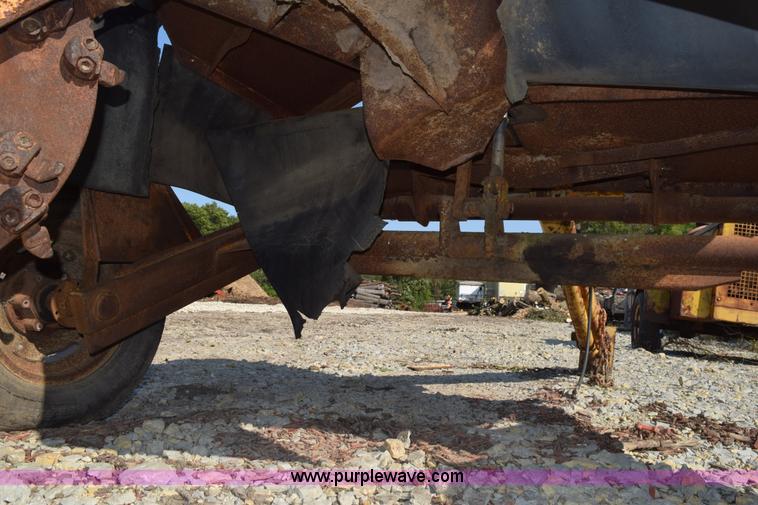 image for item L5906 Vermeer 665 stump grinder